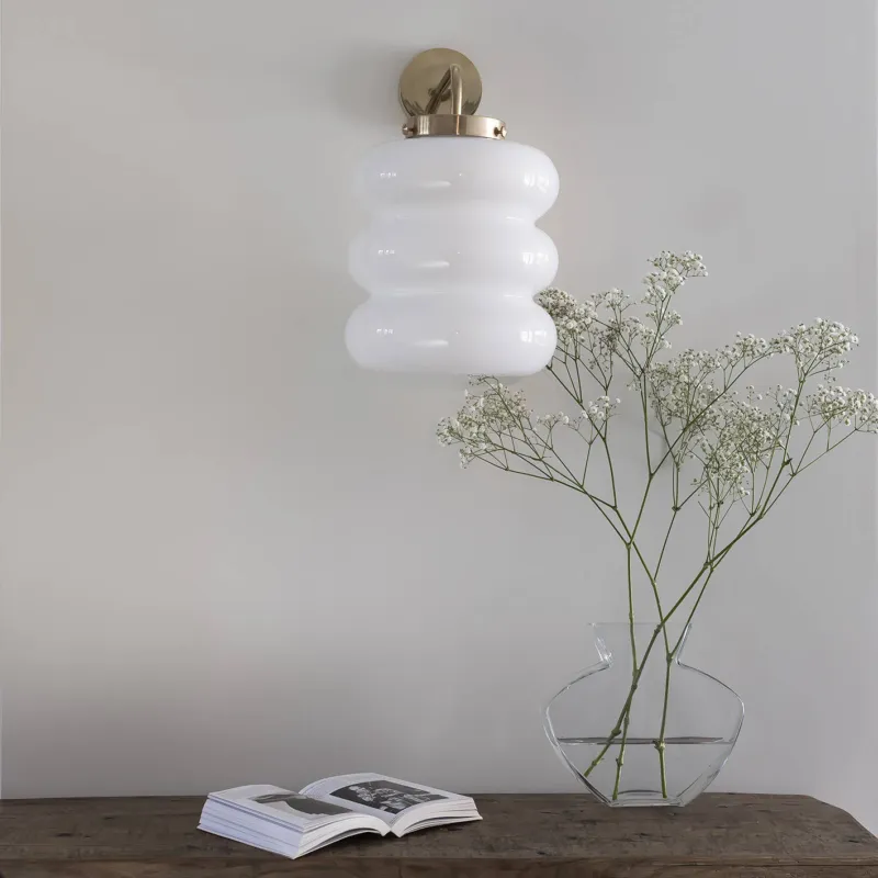 Okazja Embassy Interiors Szklana lampa ścienna / kinkiet Bibe biały z puszką ścienną wys. 39 cm