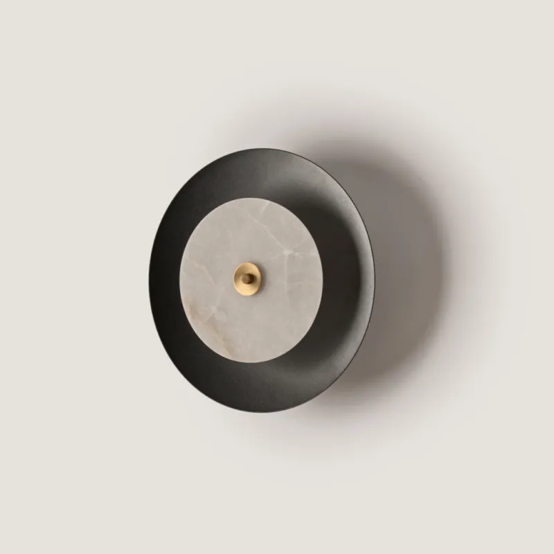 Nowość Aromas Lampa ścienna / kinkiet Coss Alabaster śr. 40 cm czarno-biało-złoty