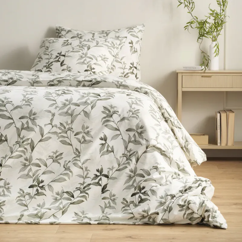 Darmowy zwrot Komplet pościeli z mikrofibry Dahila 160x200 cm z 2 poszewkami 70x80 -
