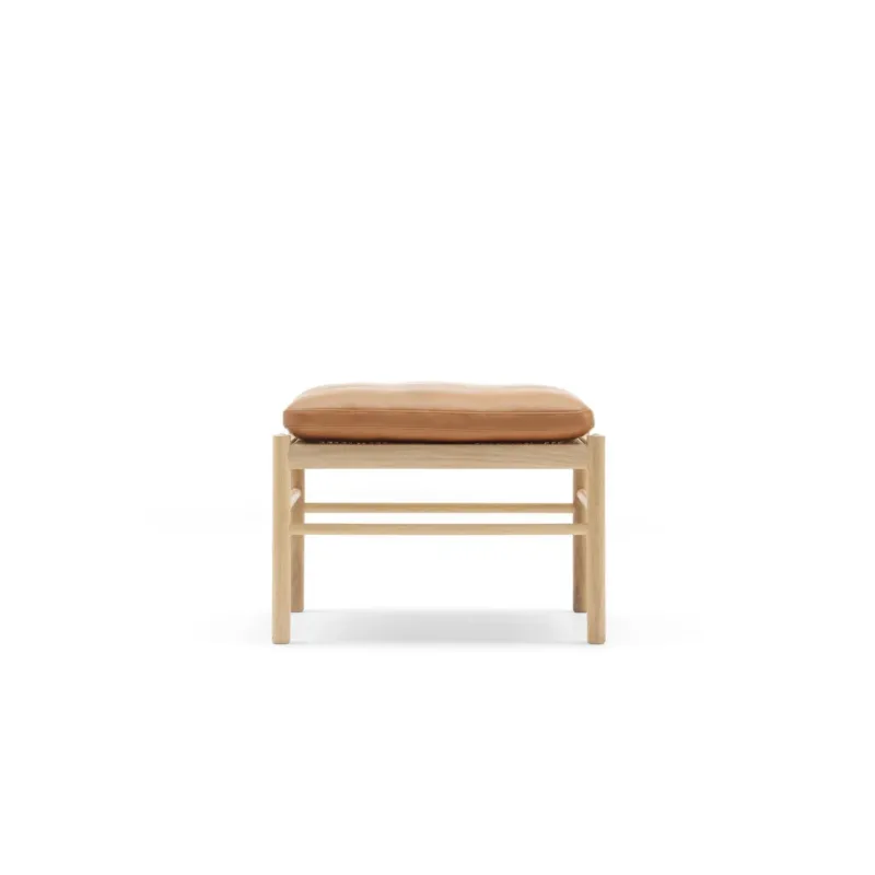 Drewniany podnóżek Colonial OW149F Carl Hansen & Søn Zamów teraz