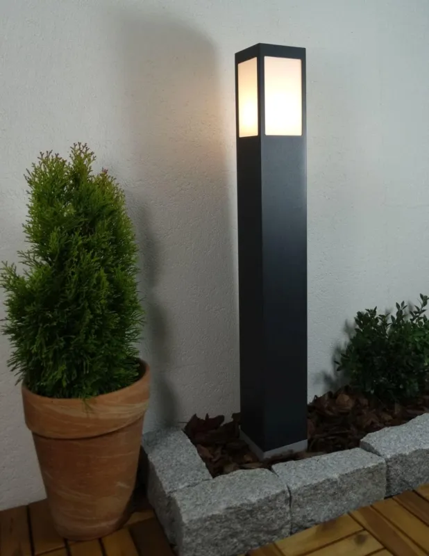 Lampa zewnętrzna słupek ogrodowy ARKAD Radex IP 44 1x18W E27 Aluminium/Poliwęglan Srebrnoszary Hit cenowy