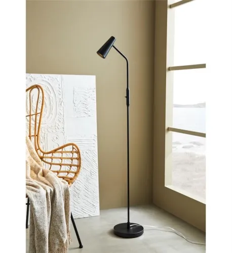 Lampa podłogowa czarna w stylu industrialnym regulowany klosz w kształcie stożka MarkSlojd 108206 Crest 145cm Zniżka